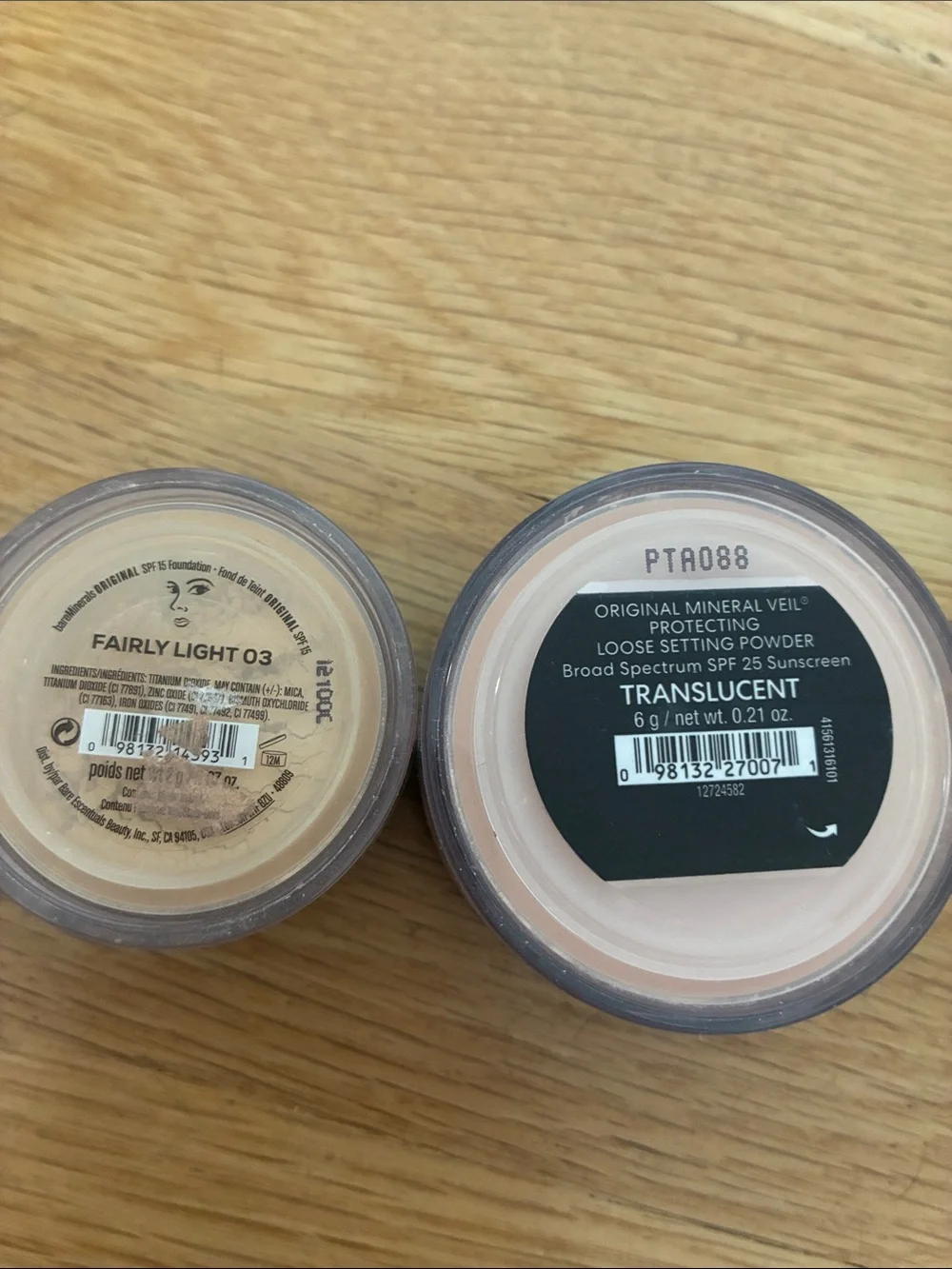 bareMinerals Original Mineral Veil Loose Setting Powder + powder foundation 03